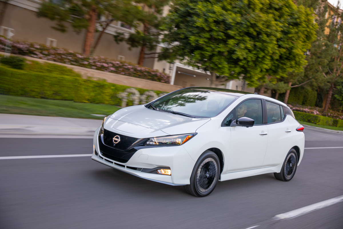 La Nissan Leaf est une pionnière en matière de véhicules électriques abordables et respectueuse de l'environnement. Elle offre une combinaison prix et autonomie très compétitive sur le marché des véhicules de sa catégorie.