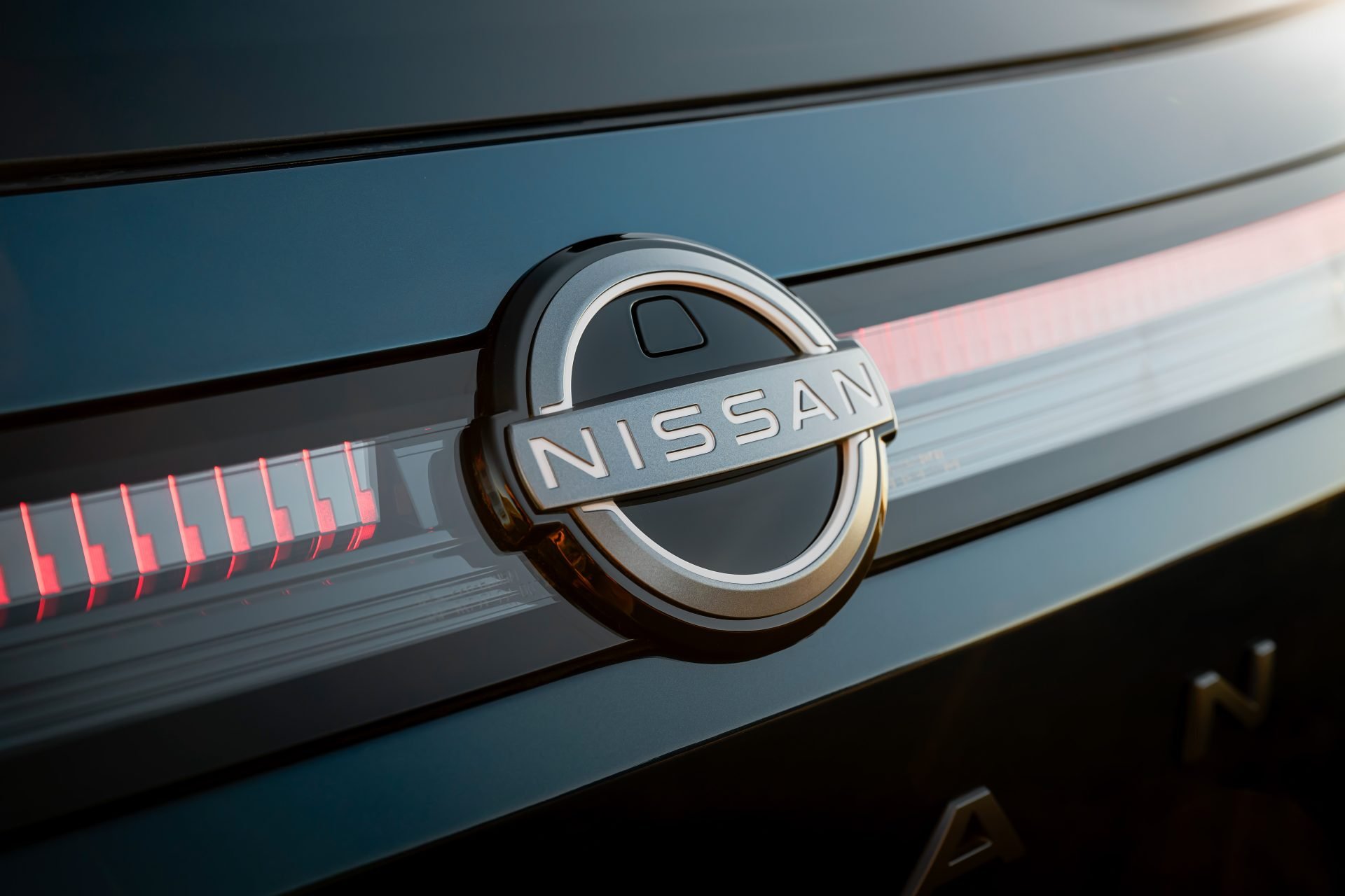 Logo Nissan 2025