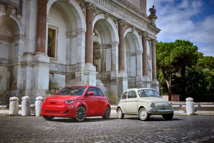 fiat-500e-donnacona-chrysler-jeep-dodge-ram - incone du style italien avec les deux FIAT 500